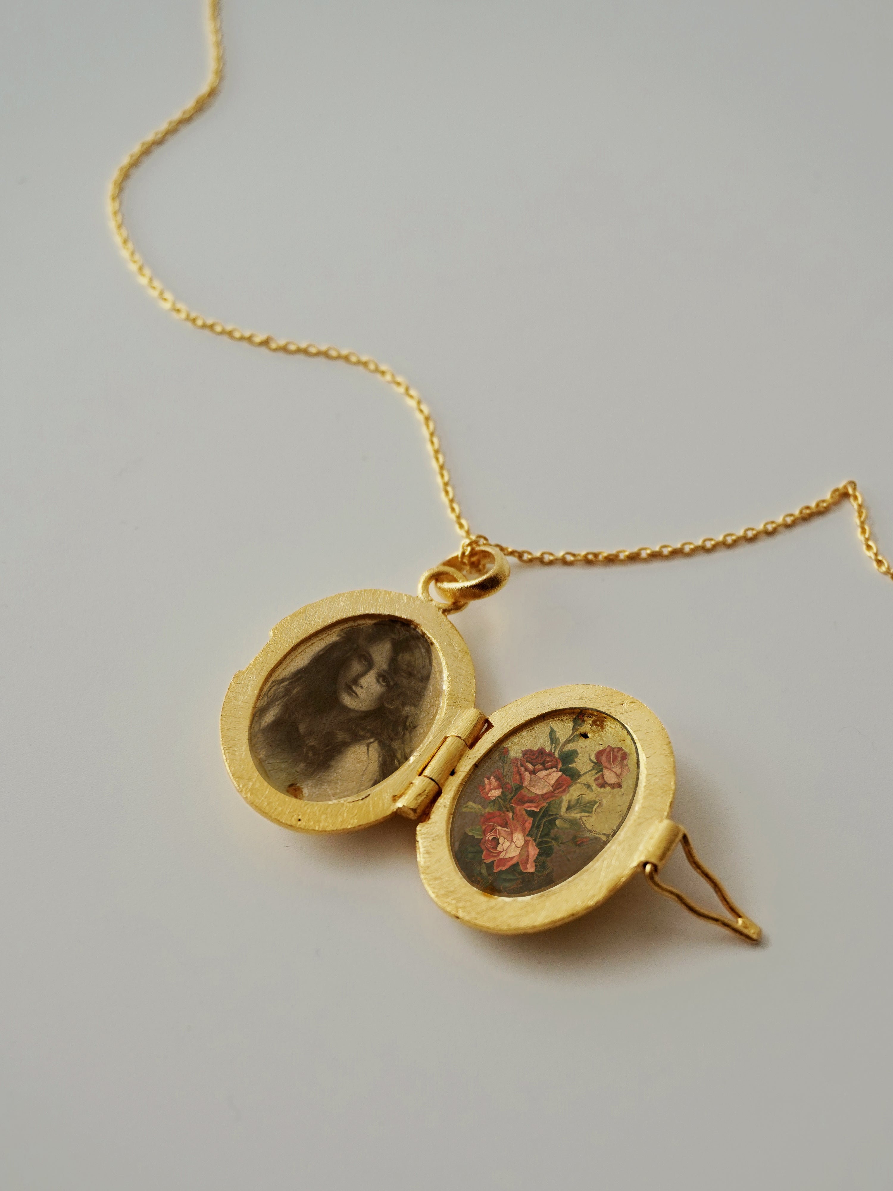 Ovia Locket